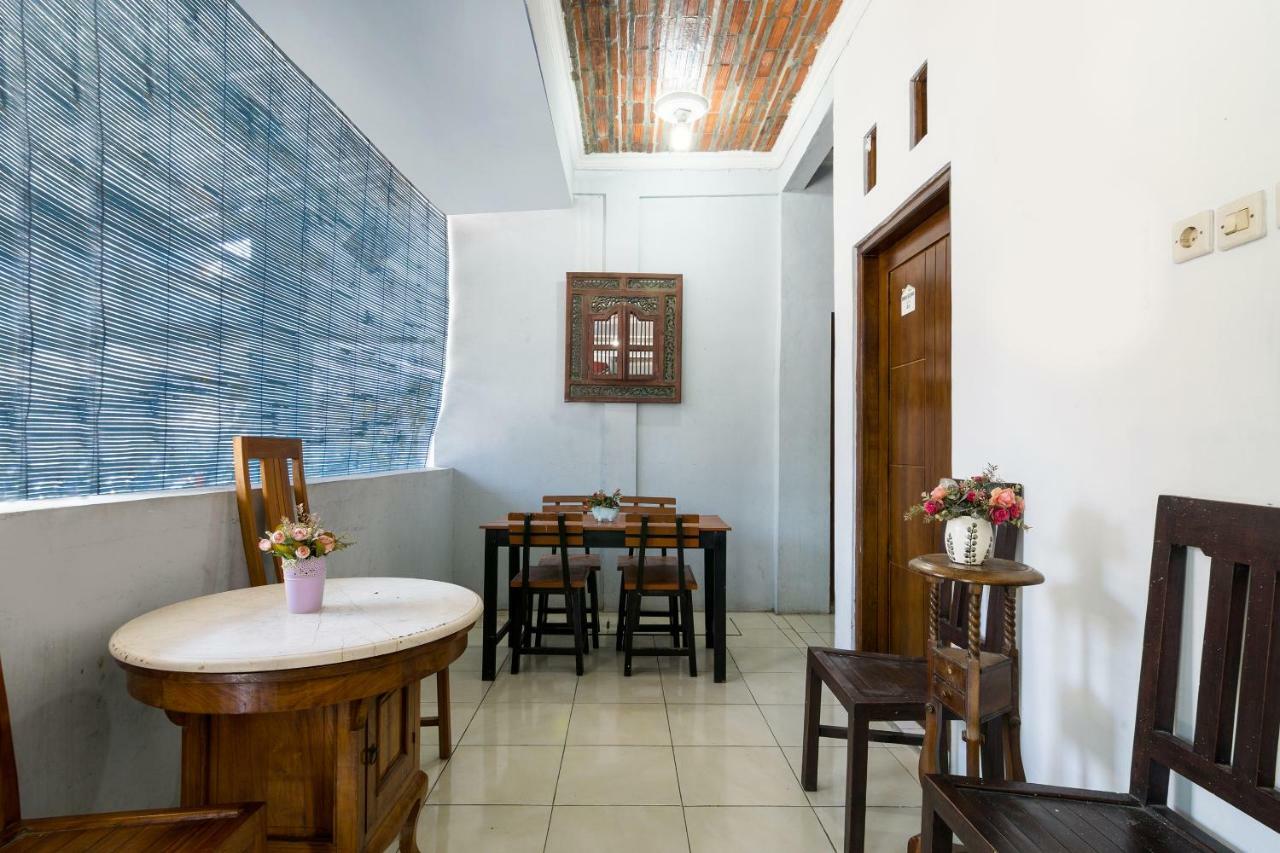 Oyo 857 Pakuncen Malioboro Syariah Hotel Yogyakarta Exterior photo